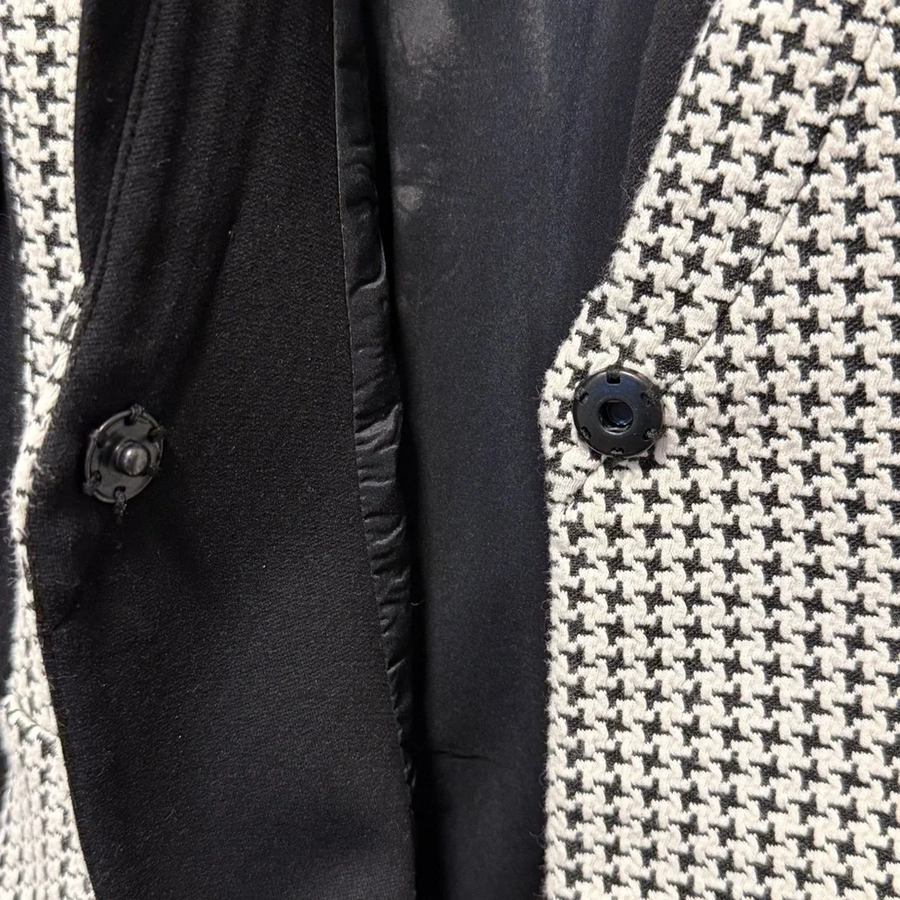 Nanette Lepore Black & White Houndstooth Contrast Panel Blazer - Size 8 - Picture 8 of 9